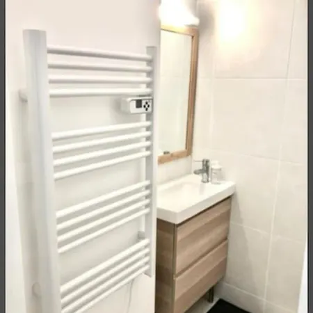 Neuf, Meuble Options Clim Et Parking Apartment *
